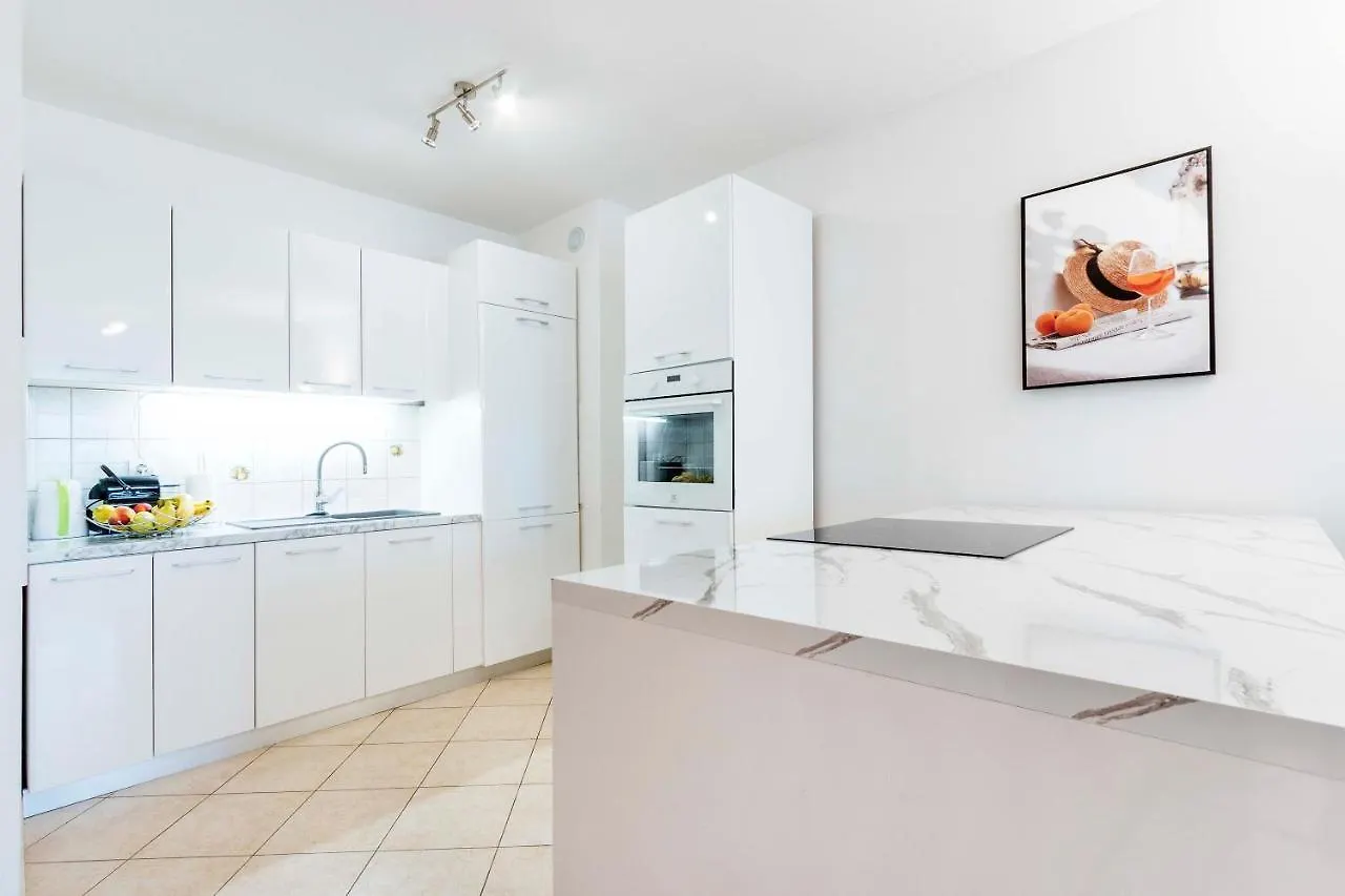 Apartment Elena Pula